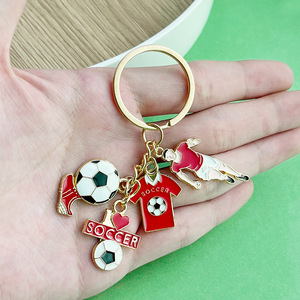 Llavero de Aleación de Zinc con Diseño de Camiseta de Fútbol, Balón y Jugador Rojo, Accesorio de Regalo 'I Love Soccer' - Product Image 2