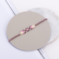 Bracelet Bohème en Perles de Riz, Tressé avec des Perles Géométriques Quadrilatères, Bijou Féminin en Corde