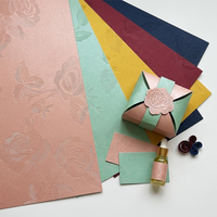 Papier spécial 787x 1092mm en lin texturé gaufré, papier nacré double face 120 g/m², revêtement 1 face, vente en gros