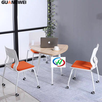 GUANGWEI Mobilier de bureau et de formation de haute qualité pour l'école Chaise d'étudiant empilable et durable avec roues