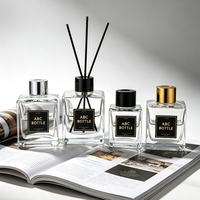 Diffuseur de parfum en verre transparent carré de luxe 50ml 100ml 150ml 250ml Logo personnalisé pour la décoration de la maison et du bureau