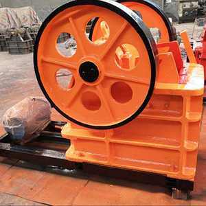 Concasseur à mâchoires mobile compact CFTC 150x250 200x300 250x400 – Prix compétitif pour usine de briques et déchets de construction, équipé d'un moteur central - Product Image 5