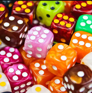 לוח משחק צבעוני מותאם אישית שרף פלסטיק d6 קוביות אקרילית בפינה 16 מ "מ קוביה אקרילית - Product Image 3