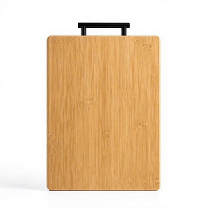 Planche à découper professionnelle en bambou massif à grain apparent 50x35x2.5cm, robuste, avec poignée métallique, vente en gros OEM - Product Image 2