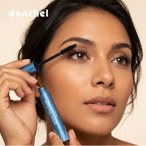 Máscara de Pestañas Danchel Prime para Mujeres Mayores, Voluminizadora, Longitud Increíble en 2 Capas, Larga Duración - Product Image 2