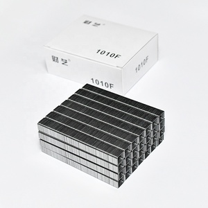 Clou personnalisé Q195 fer 10F série U Type attaches fil <span class=keywords><strong>galvanisé</strong></span> clou décoration agrafes pour meubles - Product Image 1