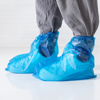 Couvre-botte en PE jetable en plastique épais résistant à l'usure, imperméable et antidérapant pour les jours de pluie dans les fermes d'élevage
