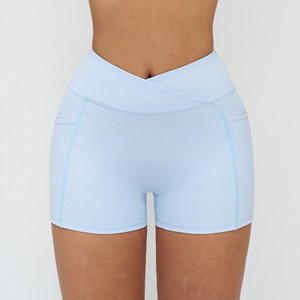Shorts de yoga taille haute effet ventre plat en tissu Bare Feel, avec taille croisée, pour le yoga, la course en extérieur et l'équitation - Product Image 4