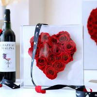 Bouquet de 12 roses éternelles – Boîte acrylique trompette de qualité supérieure – Finition haut de gamme – Cadeau transfrontalier pour la Fête des Mères – Naturel