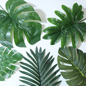 ใบมอนสเตอร่าจำลองสีเขียว ต้นไม้ประดิษฐ์ตกแต่งภายในบ้าน ใบไม้จำลองคุณภาพสูง - Product Image 1