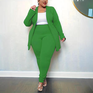 Costume deux pièces décontracté en polyester uni sur mesure pour femmes grandes tailles, blazer à manches longues et pantalon, confortable pour un usage quotidien - Product Image 1