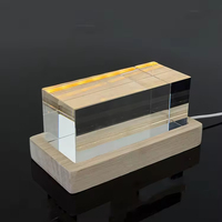 Fermalibro in Cristallo 3D Personalizzato con Luce Notturna e Base LED in Legno per Arredamento Casa