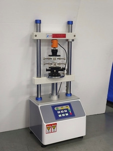 Máquina de Prueba de Inserción y Extracción Controlada por Computadora para Conectores y Enchufes - Product Image 2