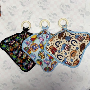 Grossiste en articles de style Halloween, doudou personnalisé à imprimé mignon, doudou en bambou pour bébé, doudou en fibre de bambou super doux - Product Image 6