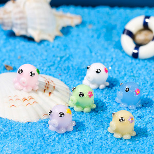 Mini figurine de pieuvre mignonne en résine, finition brillante écologique pour la décoration de paysages miniatures DIY - Product Image 4