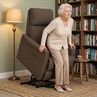 Fauteuil inclinable électrique avec massage, fonction de levage assisté, télécommande, pour soins à domicile et soins infirmiers, chaise à cadre en bois pour personnes âgées