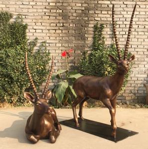 Met De Hand Gegraveerde Sculpturen Van Mensen En Dieren Bronzen Metalen Ambachten - Product Image 5