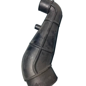 Pièces moulées en EPDM, forme irrégulière personnalisée, moulage en caoutchouc noir pour usage automobile - Product Image 1