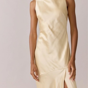 Robe de Soirée Élégante en Satin Personnalisée en Gros, Robe de Bal Modeste Asymétrique à Taille Fine et Coupe Droite - Product Image 2