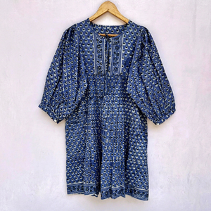 Nouvelle arrivée, robe courte décontractée pour femmes, élégante, à motifs floraux bleus et noirs, 100% coton, écologique, respirante - Product Image 1