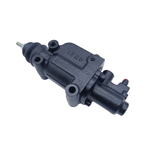 Cilindro Maestro de Freno Doosan 41010102-00014 para Montacargas Diésel D50S D60S D70S, Pieza de Bomba de Acero - Product Image 2