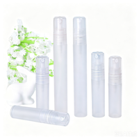 Vente en gros de flacons de parfum vides en plastique PP de luxe de 5 ml, boîte de voyage miniature, vaporisateur à pompe, brume fine, bouchon blanc, impression à l'écran