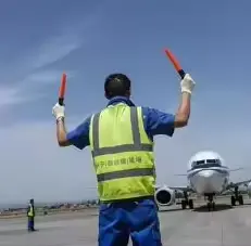 Bastón de Luz LED Rojo Recargable e Impermeable para Control de Multitudes en Carreteras - Product Image 6