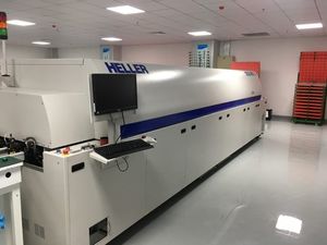 赫勒 <span class=keywords><strong>1707EXL</strong></span> 真空贴片机 PLC 电机 SMT 设备 翻新 PCB 组装线 - Product Image 2