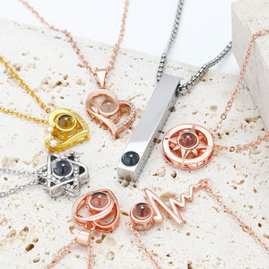 قلادة من قلادات الشباب إلى الأبد إسقاط رومانسي صور مخصصة I <span class=keywords><strong>Love</strong></span> أنت لغات قلادة على شكل قلب - Product Image 1