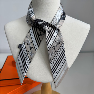 Pañuelo de Seda Satinado Largo y Delgado con Patrón de Cadena de Lujo para Mujer, Bandas para el Cabello, Corbata para el Cuello, Cinturón, Diadema - Product Image 2