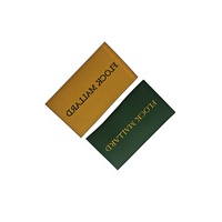 Étiquettes tissées personnalisées en polyester écologique, brodées, à pli central carré, à bords coupés, pour vêtements, vente en gros