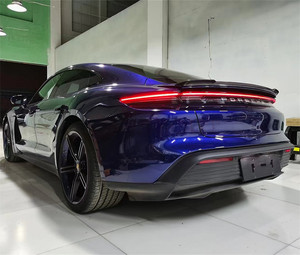 Nouvel aileron et ailes de spoiler en fibre de carbone pour Porsche Taycan - Product Image 4