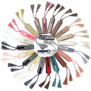 Bracelets d'<span class=keywords><strong>amitié</strong></span> ajustables en corde de coton brodée avec pompons, faits à la main, par LUCY Jewelry – Vente en gros - Product Image 2