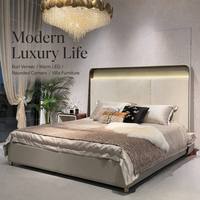 Cadre en bois de racine Radica avec LED encastrée, trois panneaux rembourrés, base en cuir à profil bas – Luxe moderne pour villas et suites d'hôtel