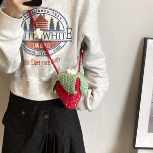 도매 새로운 여자 크로스 바디 가방 수공예 니트 디자인 지퍼 폐쇄 패션 과일 모양 세련된 어깨 스트랩 - Product Image 6