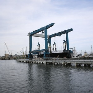 Chariot de levage marin sur mesure 20 tonnes 50 tonnes pour la manutention de bateaux de pêche en aluminium avec option de système de palan à chaîne - Product Image 5