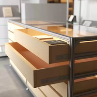 Vitrine d'îlot moderne en aluminium avec tiroirs multi-niveaux pour la maison, les boutiques, les bijouteries et les salles d'exposition