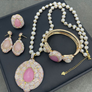 Ensemble de bijoux pour femmes, plaqué or, de haute qualité, style chrétien bohème western, avec perles de culture d'eau douce turquoise, vente en gros - Product Image 2