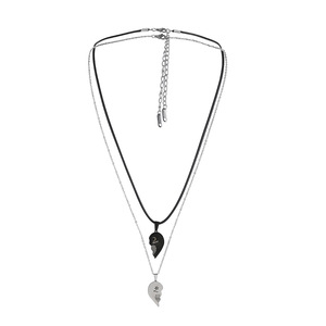 Ensemble de colliers pour <span class=keywords><strong>couple</strong></span> avec empreintes digitales <span class=keywords><strong>et</strong></span> cœur d'amour, collier avec pendentif étoile <span class=keywords><strong>et</strong></span> lune <span class=keywords><strong>noir</strong></span> <span class=keywords><strong>et</strong></span> <span class=keywords><strong>blanc</strong></span> gravé, Saint-Valentin - Product Image 6