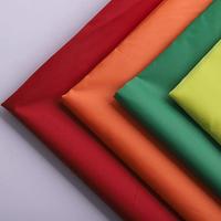 Nouveau style personnalisé 100% tissu de doublure de vêtements en taffetas de polyester, tissu de pongé de polyester pour le sac des filles, bagages