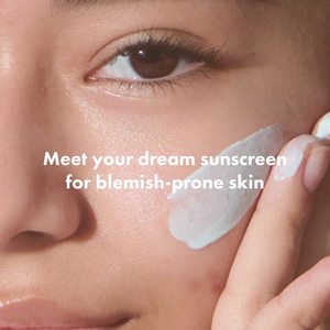 Ecran <span class=keywords><strong>solaire</strong></span> minéral super léger teinte verte SPF 30 pour les peaux sujettes aux imperfections - Product Image 4