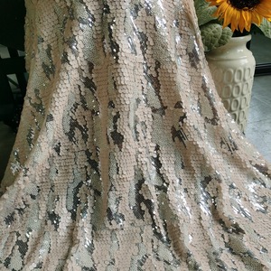 Tessuto in Pizzo con Paillettes a Due Tonalità di Lusso, Tessuto a Rete con Paillettes <span class=keywords><strong>Rosa</strong></span> e Argento Brillanti per Abiti da Sposa/Sfondi - Product Image 1