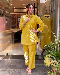 YellowFlower hecho a mano diario Casual Co-Ord Set personalizado seda pura Digital impreso trabajo conjunto de dos piezas para uso diario a granel - Product Image 4