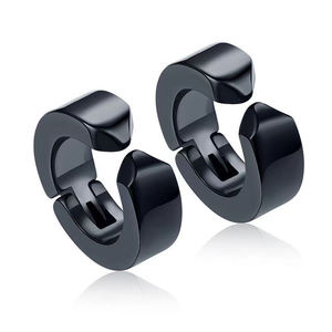 Piercing Bijoux Cartilage <span class=keywords><strong>Oreille</strong></span> Clip Plat Hexagonal Boucles <span class=keywords><strong>D</strong></span>'oreilles Printemps <span class=keywords><strong>Oreille</strong></span> Clip Pointu Boucles <span class=keywords><strong>D</strong></span>'oreilles des Hommes et des Femmes Noir - Product Image 5