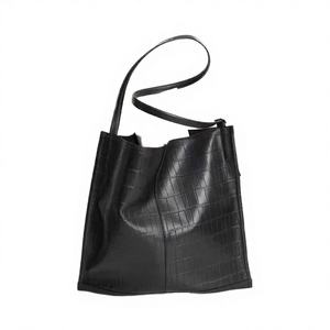 Sacs fourre-tout d'épaule en cuir véritable légers à motif pierre, style urbain simple, personnalisables, directement de l'usine - Product Image 4