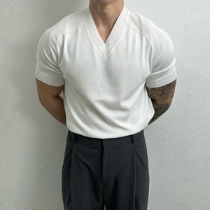 T-shirt tricoté à manches courtes pour hommes, col en V, coupe ajustée, en soie glacée, couleur unie, vêtements d'été pour adolescents - Product Image 2