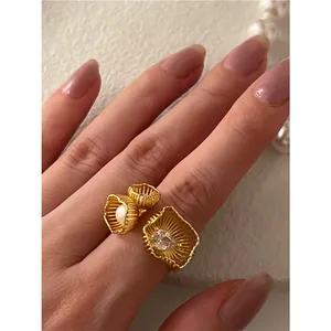 Triplo fiore lanterna irregolare impilabile anello regolabile lucido zircone anelli di perle per le donne eleganti gioielli di moda 2023 caldo