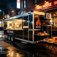 Remorque alimentaire robuste avec hotte d'extraction intégrée, barbecue et comptoir pour brochettes de viande au Rio Stadium Plaza