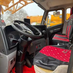 Grúa Móvil Usada Zoomlion de 25T en Excelentes Condiciones de Trabajo, Capacidad de Carga de 50 Toneladas, Precio Económico, Componentes Principales: Motor, Bomba y Núcleo del Motor - Product Image 5