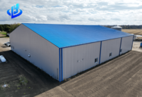 Atelier préfabriqué en métal, entrepôt à structure légère en acier avec cadre en acier galvanisé et panneaux sandwich
